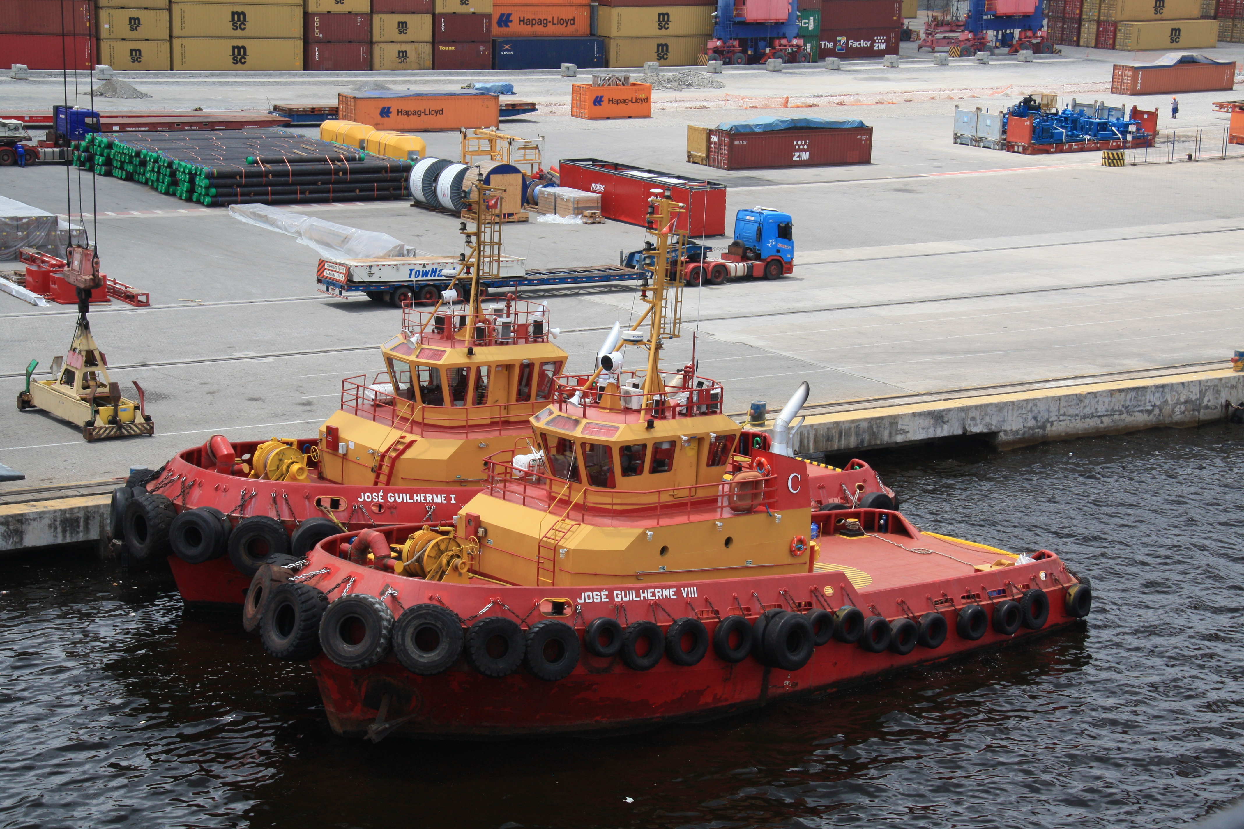 Tugs01.jpg