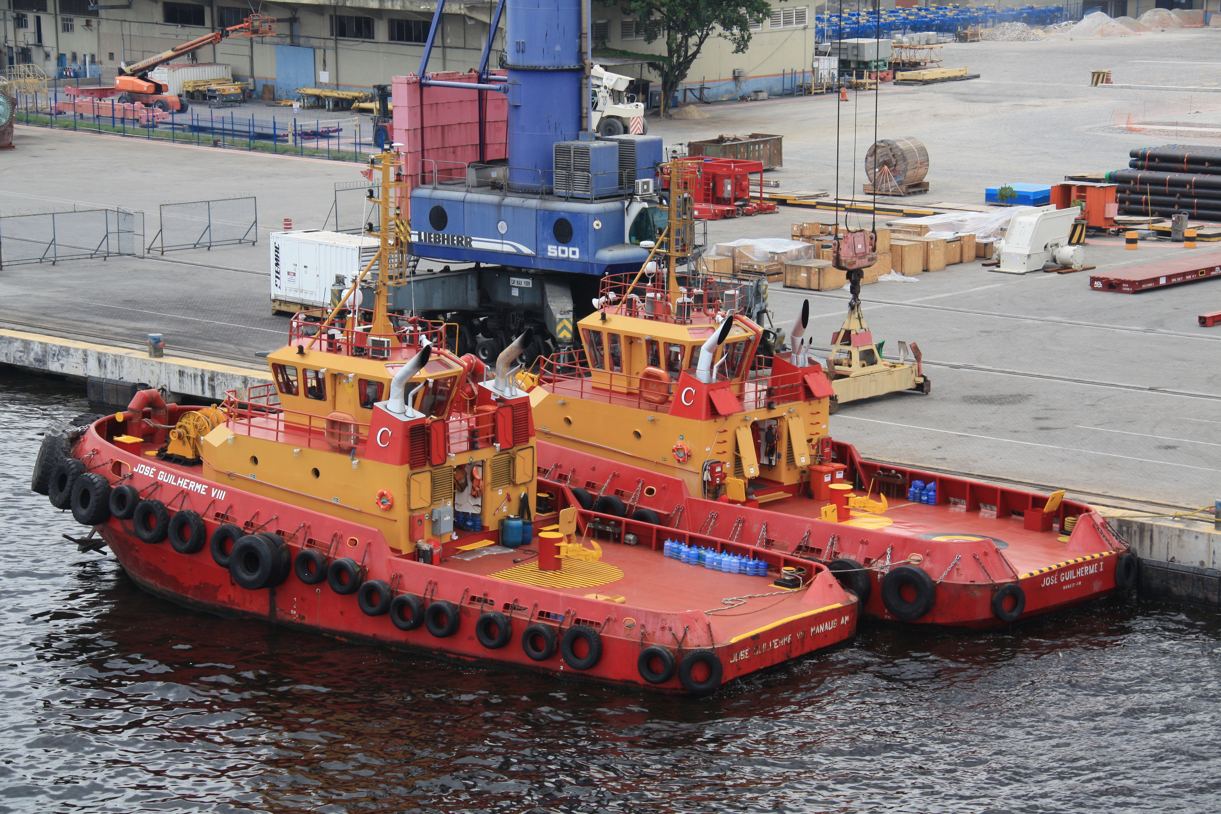 Tugs02.jpg